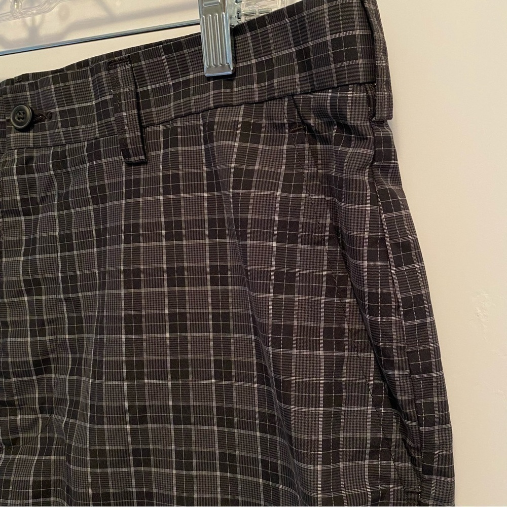 PGA Tour Men's Flat Front Shorts Black & Gray Plaid Size 34 - Picture 4 of 8